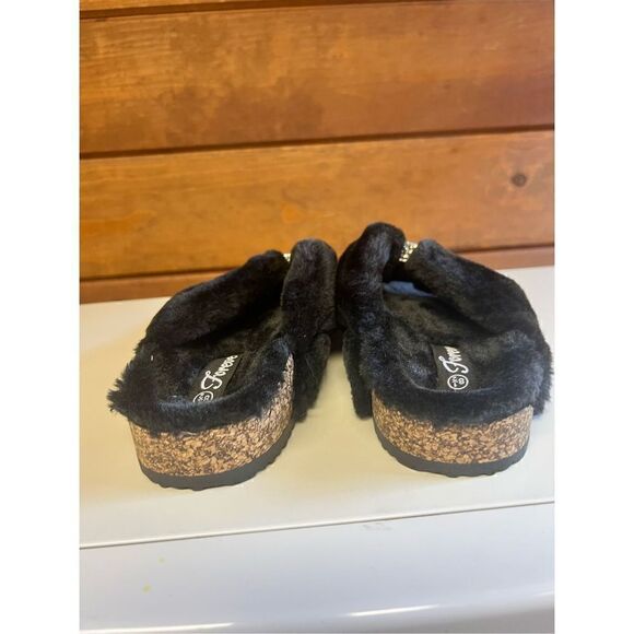 Forever Fuzzy Thong  Slippers Sz 8.5 Black NWOT - Picture 3 of 7